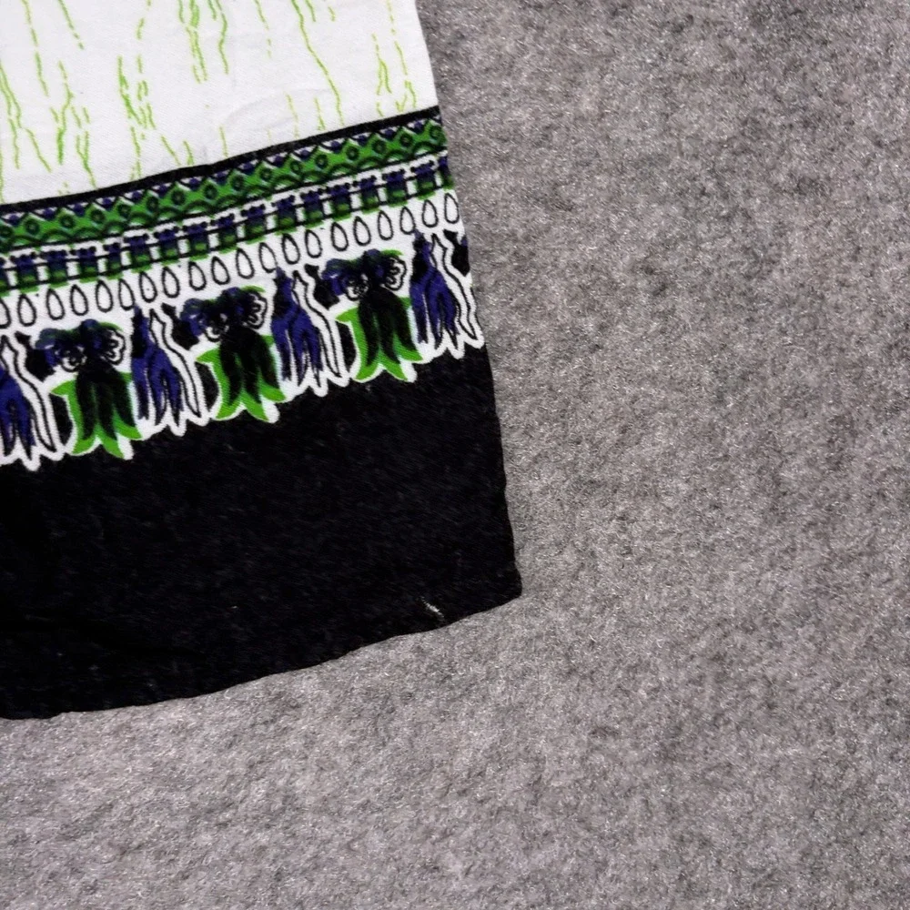 Vintage Boho Patterned Shorts Women Small‎ White Green Black Elastic Waist
